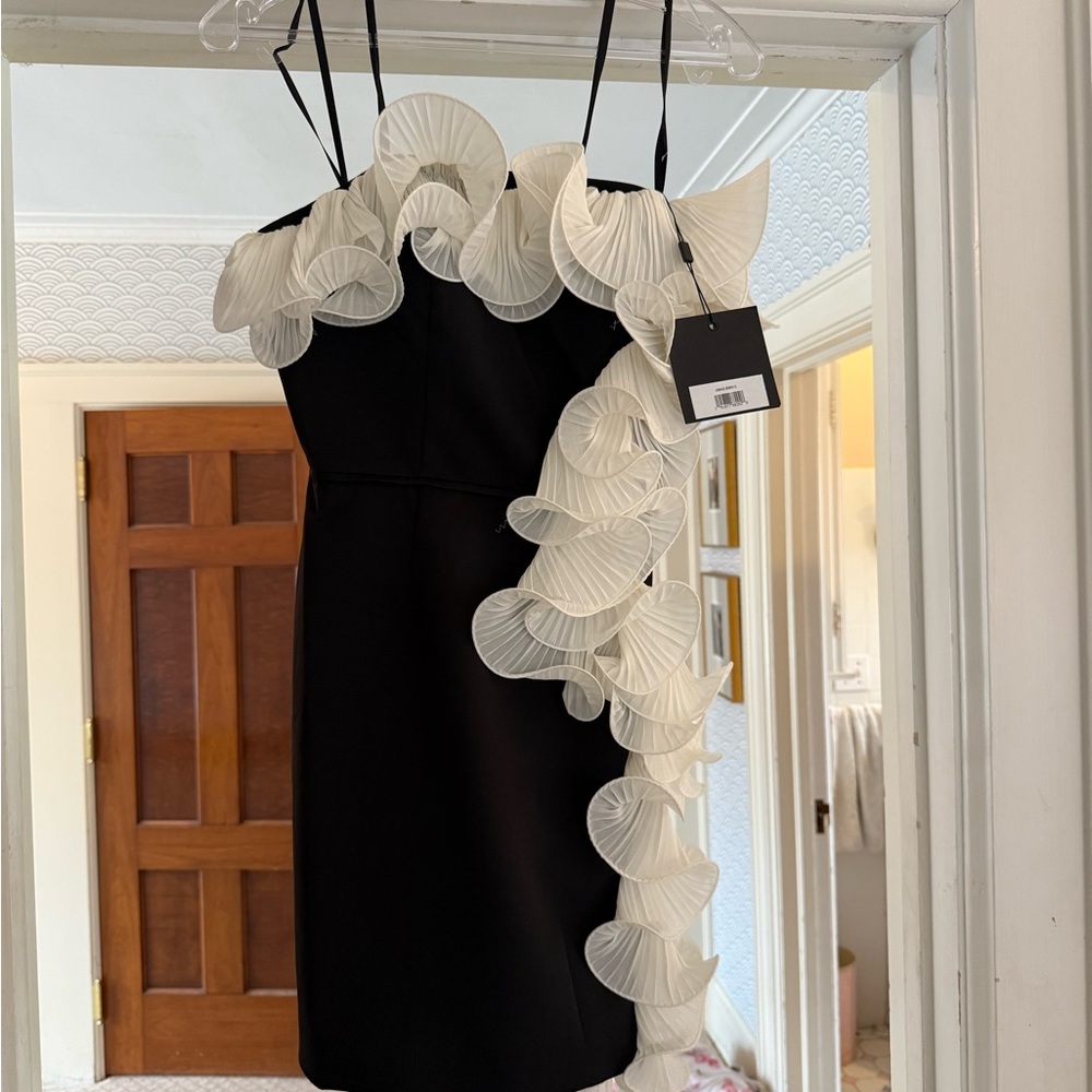 Mac Duggal Black One-Shoulder Dress with Cream Ruffle Cascade - Picture 2 of 2